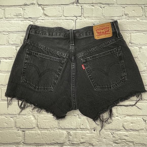Women’s Levi’s 501 Original High Rise Short Lunar Black Size 28 - Picture 3 of 9
